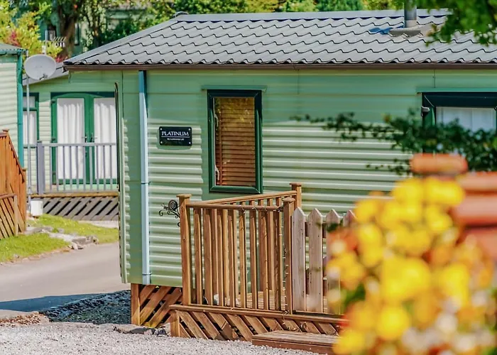 Long Ashes Park * Threshfield