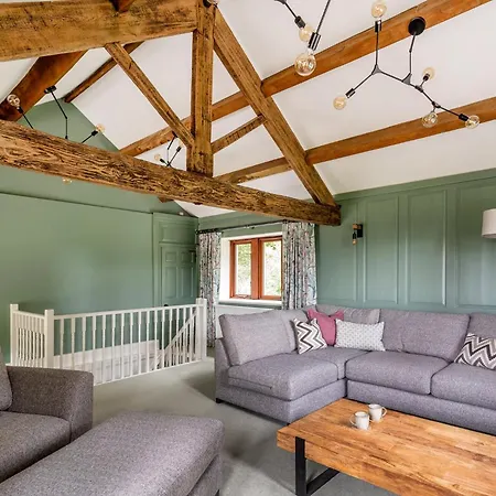 Long Ashes Park Kompleks wypoczynkowy *