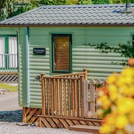 Long Ashes Park * Threshfield